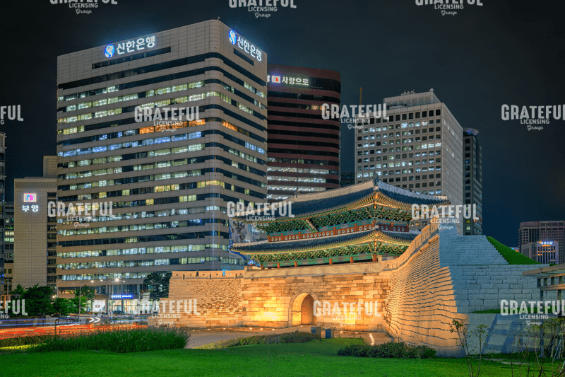 Sungnyemun at Night.tif