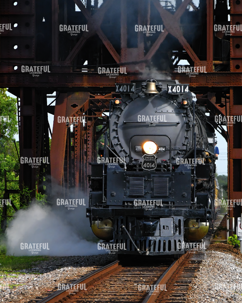 Big Boy 4014 Chugging Along