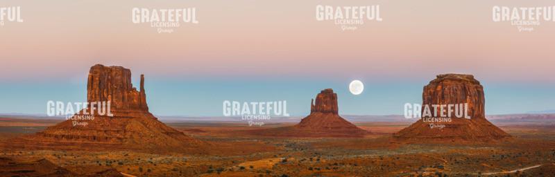Super Moon in Monument Valley