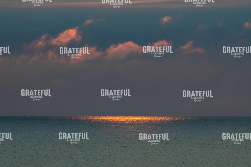 Sunrise Cloud and Water Light