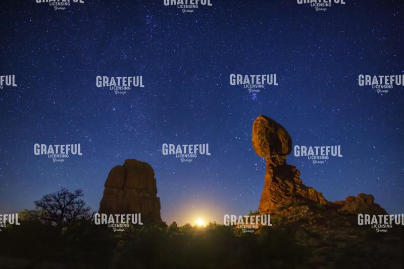 Balanced Rock Crescent Moonrise