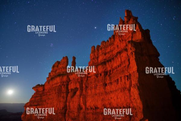 Moonrise Fortress Bryce Canyon