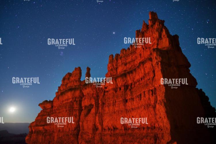 Moonrise Fortress Bryce Canyon