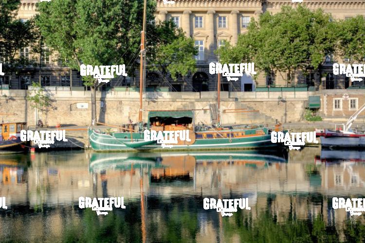 Paris C_0628_AB _ Seine Waterfront Boats #1