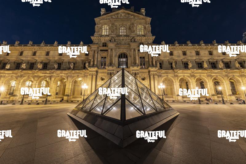 Stunning Louvre Paris