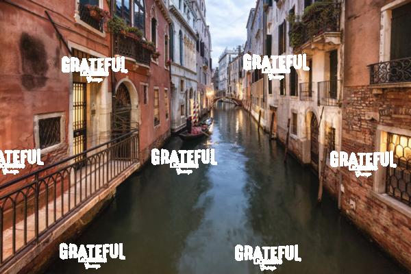 Gondolier in Venice 2