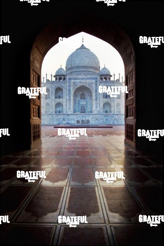 taj mahal rare view at sunrise