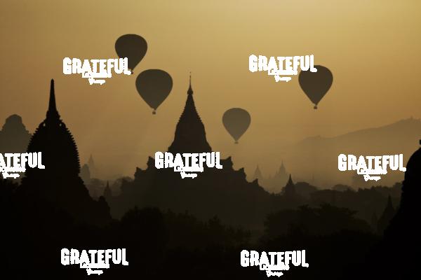 balloons over bagan